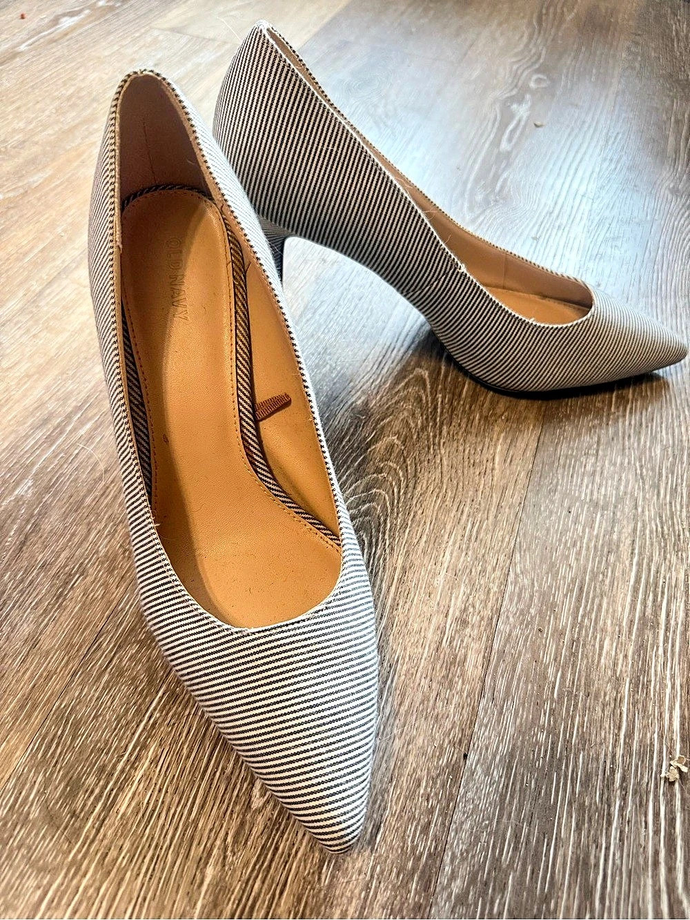 Old Navy Pointed-Toe Striped Heels in Blue & White US 10